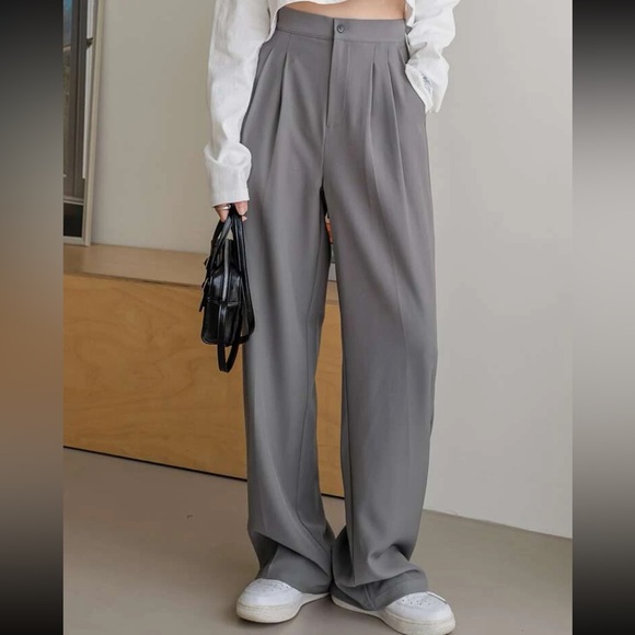 ($5) Gray Wide leg Pants - Picture 3 of 5